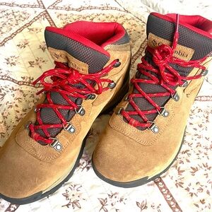Columbia hiking boots 9.5W